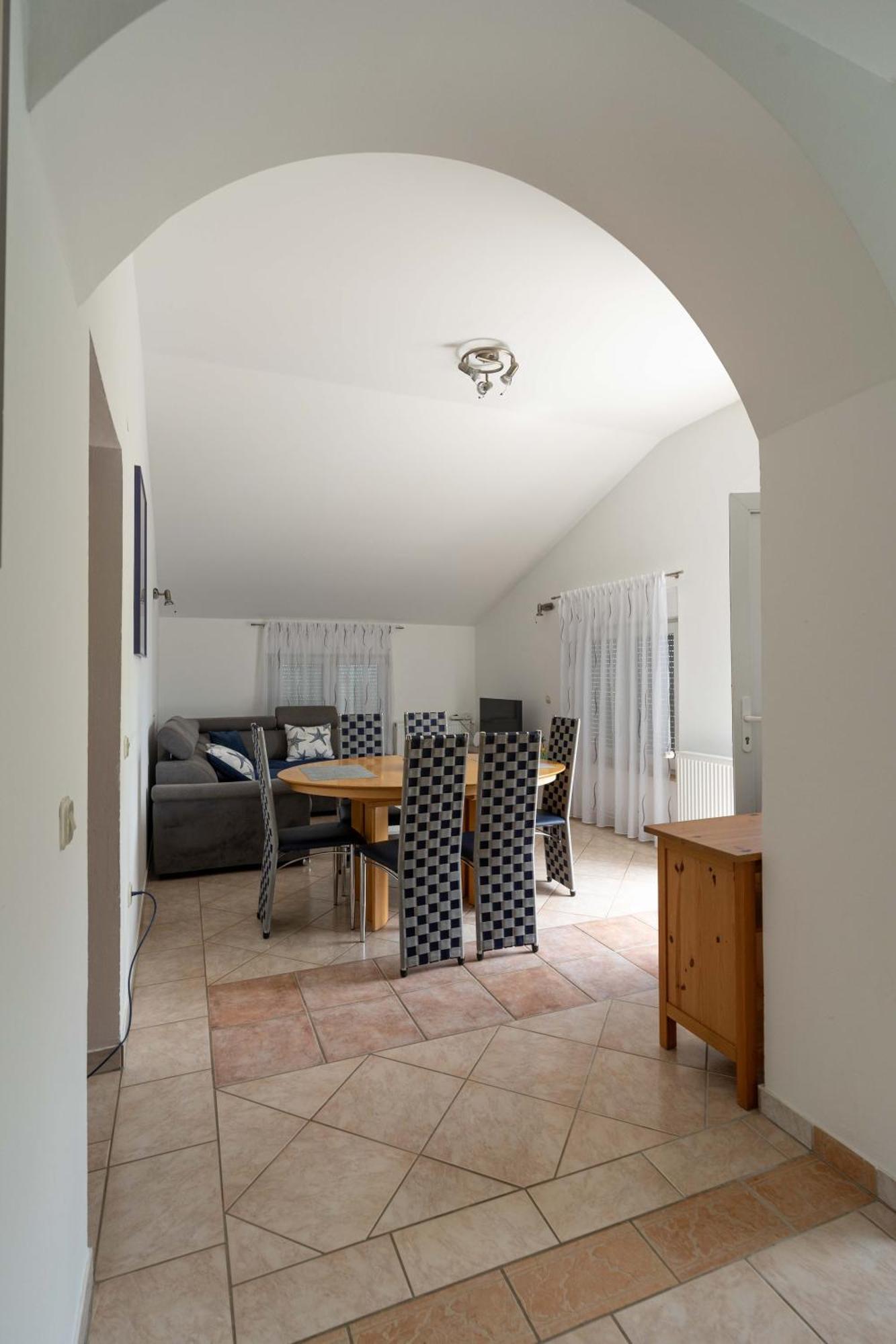 Ferienwohnung Irina Ližnjan Esterno foto
